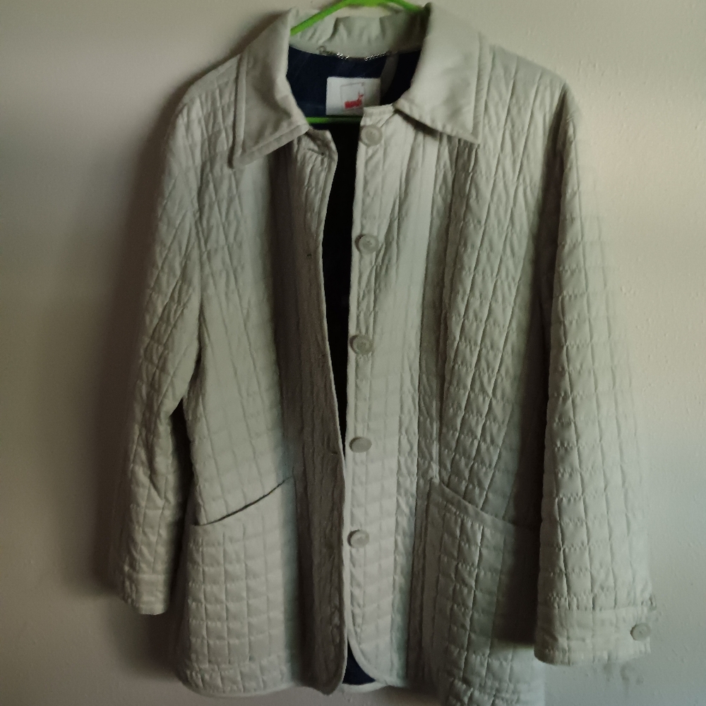 Mondi Jacket! Clean and Nice